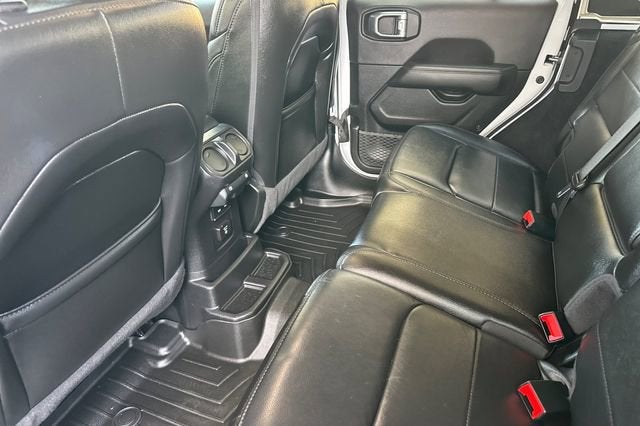 2021 Jeep Wrangler Unlimited Sahara Altitude 4x4