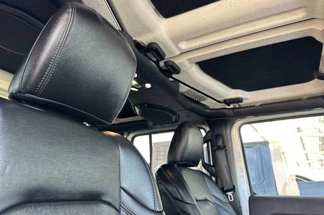 2021 Jeep Wrangler Unlimited Sahara Altitude 4x4