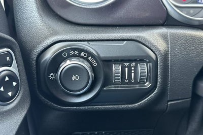 2021 Jeep Wrangler Unlimited Sahara Altitude 4x4