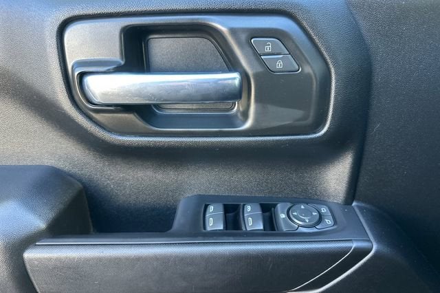 2022 Chevrolet Silverado 1500 Crew Cab Short Box 4-Wheel Drive Custom