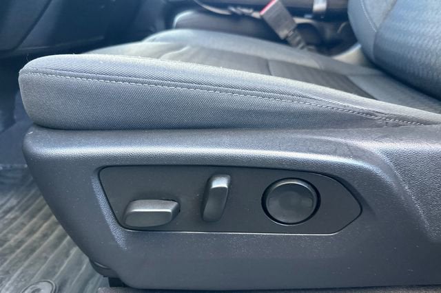 2022 Chevrolet Silverado 1500 Crew Cab Short Box 4-Wheel Drive Custom