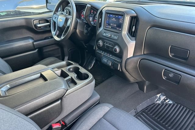 2022 Chevrolet Silverado 1500 Crew Cab Short Box 4-Wheel Drive Custom