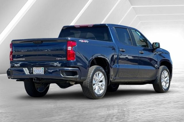 2022 Chevrolet Silverado 1500 Crew Cab Short Box 4-Wheel Drive Custom