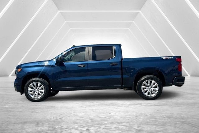 2022 Chevrolet Silverado 1500 Crew Cab Short Box 4-Wheel Drive Custom