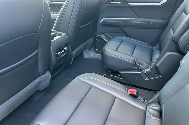 2026 GMC Acadia AWD Elevation