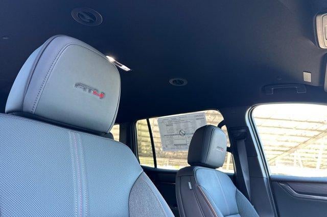 2026 GMC Acadia AWD AT4