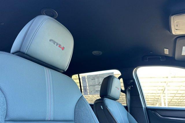 2026 GMC Acadia AWD AT4