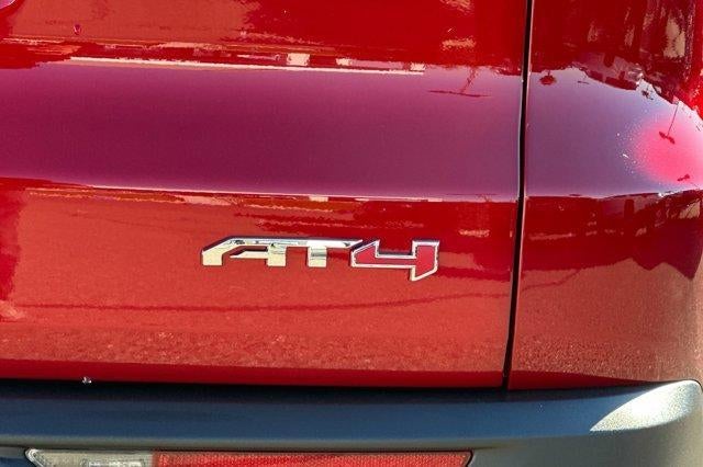 2026 GMC Acadia AWD AT4