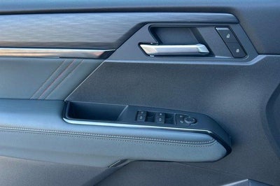 2026 GMC Acadia AWD AT4