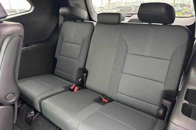 2026 GMC Acadia AWD AT4