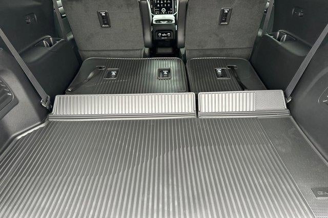 2026 GMC Acadia AWD AT4