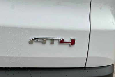 2026 GMC Acadia AWD AT4