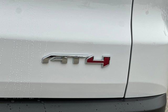 2026 GMC Acadia AWD AT4