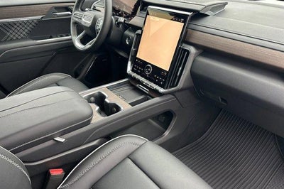 2026 GMC Acadia AWD Denali