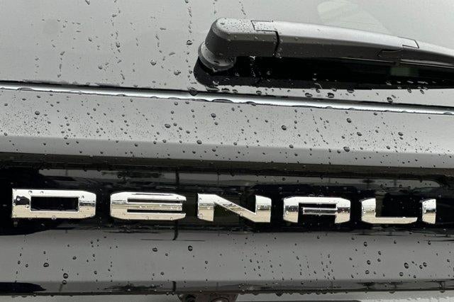 2026 GMC Acadia AWD Denali