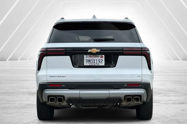 2024 Chevrolet Traverse LT