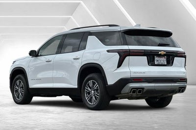 2024 Chevrolet Traverse LT