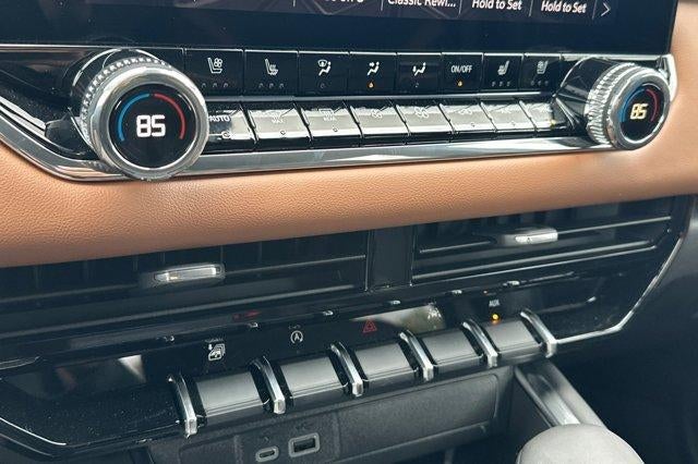 2025 GMC Canyon 4WD AT4