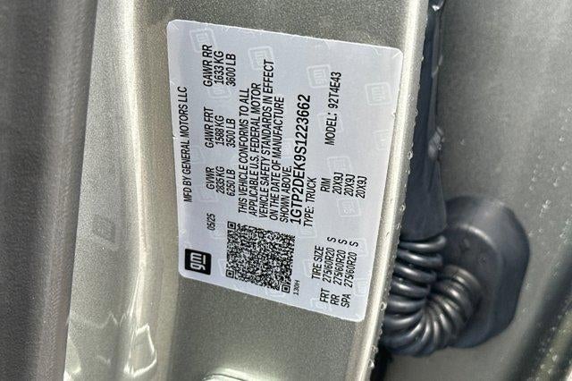 2025 GMC Canyon 4WD AT4