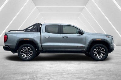 2025 GMC Canyon 4WD AT4