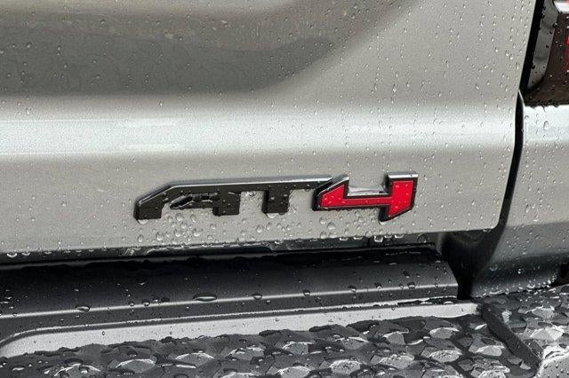 2025 GMC Canyon 4WD AT4