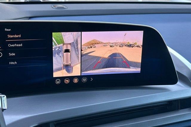 2026 Cadillac VISTIQ AWD 4dr Premium Luxury