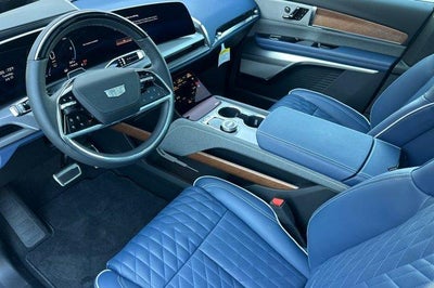 2026 Cadillac VISTIQ AWD 4dr Premium Luxury