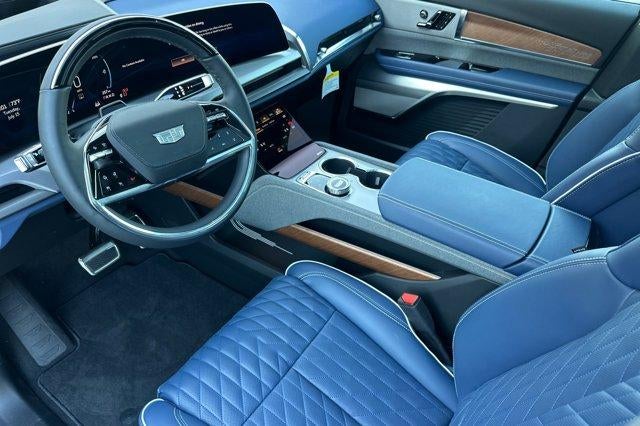 2026 Cadillac VISTIQ AWD 4dr Premium Luxury