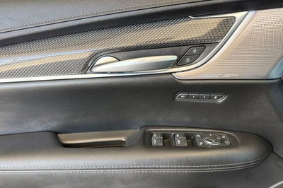 2025 Cadillac XT5 Sport