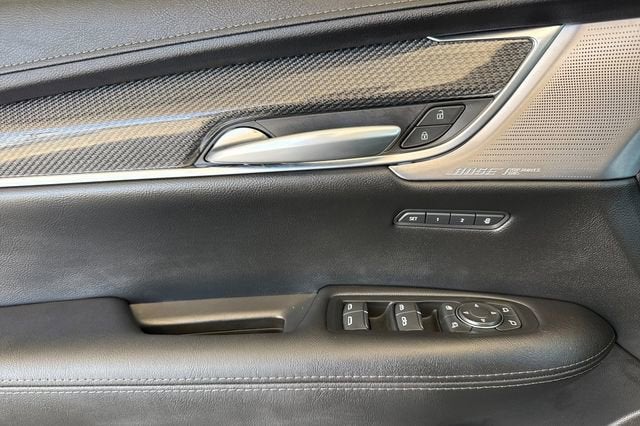 2025 Cadillac XT5 Sport