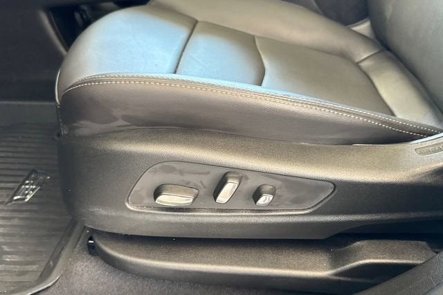 2025 Cadillac XT5 Sport