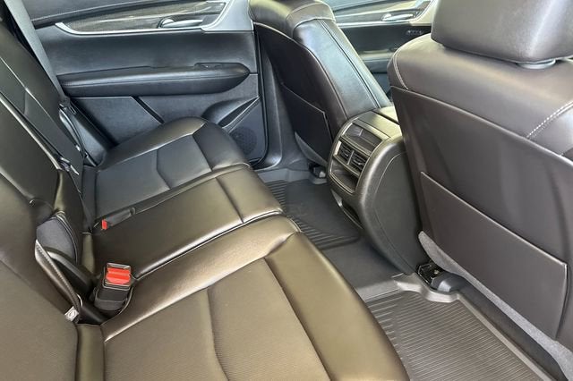 2025 Cadillac XT5 Sport
