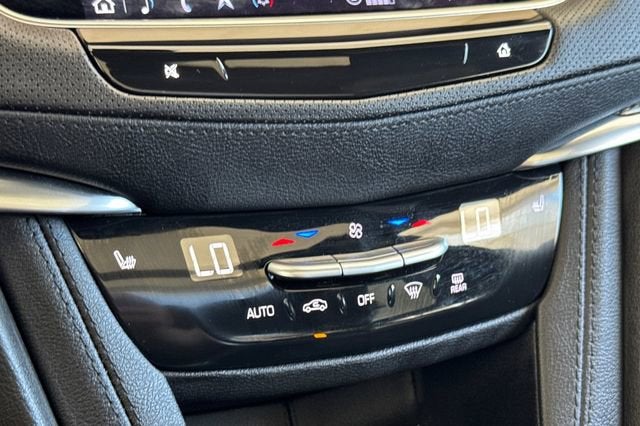 2025 Cadillac XT5 Sport