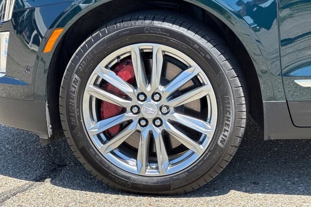 2025 Cadillac XT5 Sport