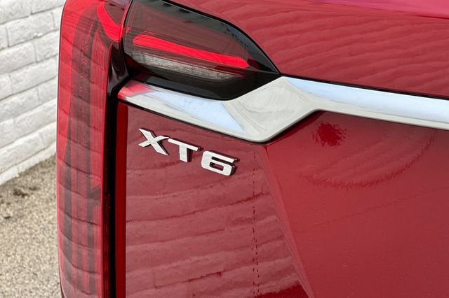 2025 Cadillac XT6 Luxury