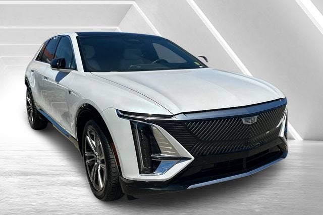 2024 Cadillac LYRIQ Luxury 1