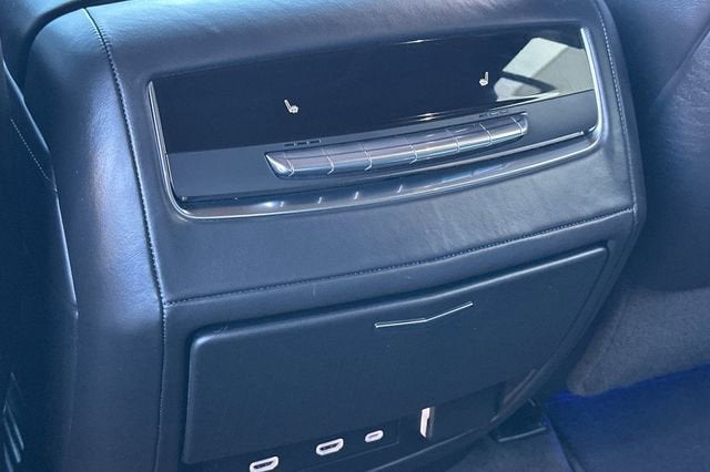 2024 Cadillac Escalade Premium Luxury Platinum