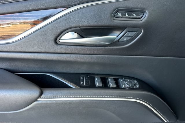 2022 Cadillac Escalade ESV Premium Luxury