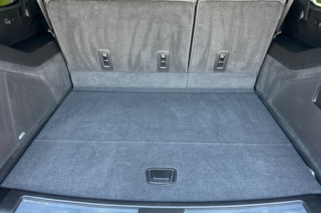 2022 Cadillac Escalade ESV Premium Luxury
