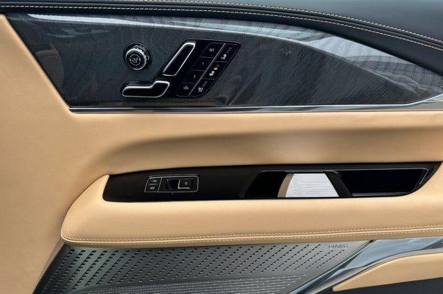 2025 Cadillac ESCALADE IQ AWD Sport 2