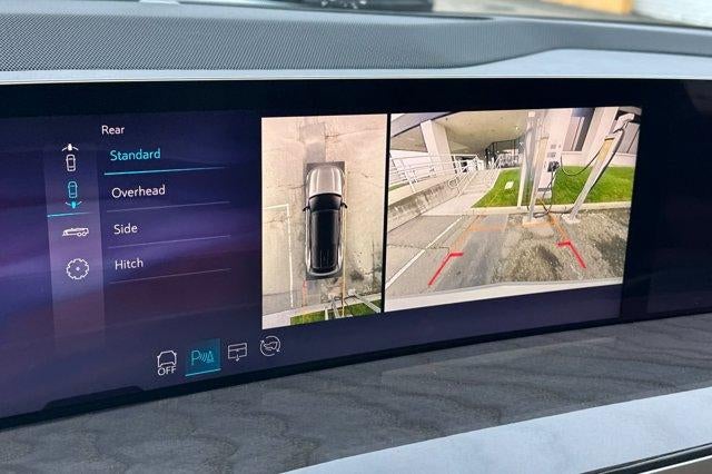 2025 Cadillac ESCALADE IQ AWD Sport 2