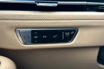 2025 Cadillac ESCALADE IQ AWD Sport 2