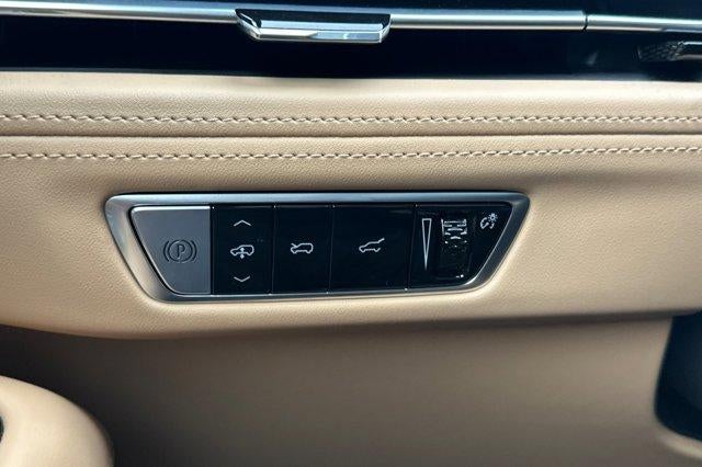 2025 Cadillac ESCALADE IQ AWD Sport 2