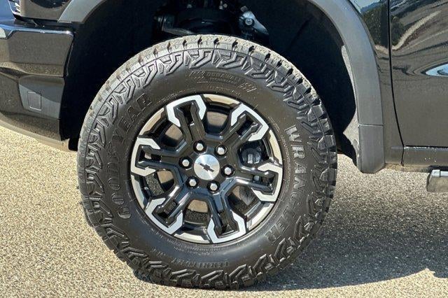 2024 Chevrolet Silverado 1500 Crew Cab Short Box 4-Wheel Drive ZR2