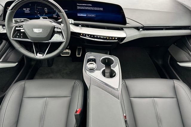 2025 Cadillac OPTIQ Luxury 1