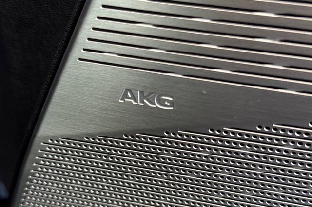 2025 Cadillac OPTIQ Luxury 1