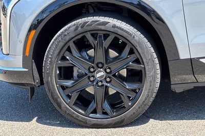 2025 Cadillac OPTIQ Luxury 1