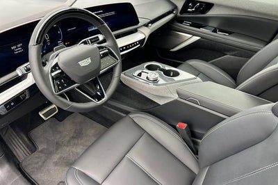 2025 Cadillac OPTIQ Luxury 1