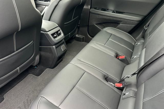 2025 Cadillac OPTIQ Luxury 1