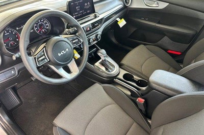 2023 Kia Forte LXS IVT